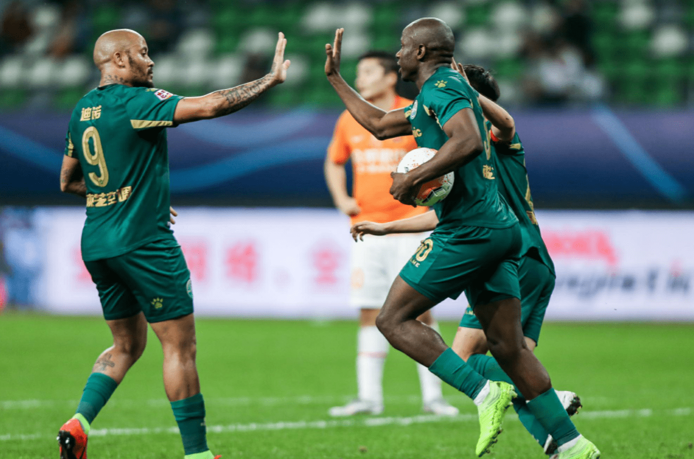 TheShy压哨三分球迷热议的简单介绍|快三时时彩